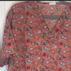 4/$25 Scrubs N Stuff Nurse Top Red vacation Theme